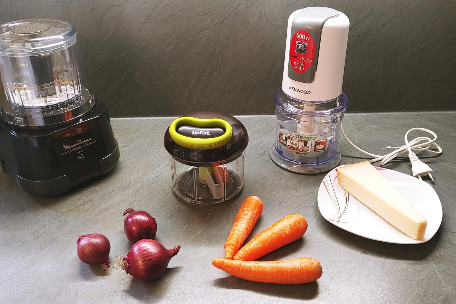 Zerkleinerer im Test: Unsere Testprodukte von Moulinex, Tefal und Kenwood (von links nach rechts).