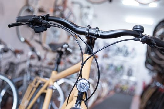 Augen auf beim Gebrauchtfahrradkauf: Um später nicht mit einem halb kaputten oder gar geklauten Rad dazustehen, sollten Interessenten einiges berücksichtigen.