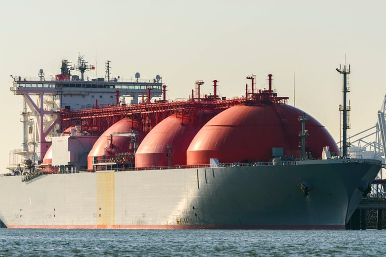 Ein LNG-Tanker trifft in Rotterdam ein (Archiv): "Es ist in mehrfacher Hinsicht ein furchtbares Dilemma."