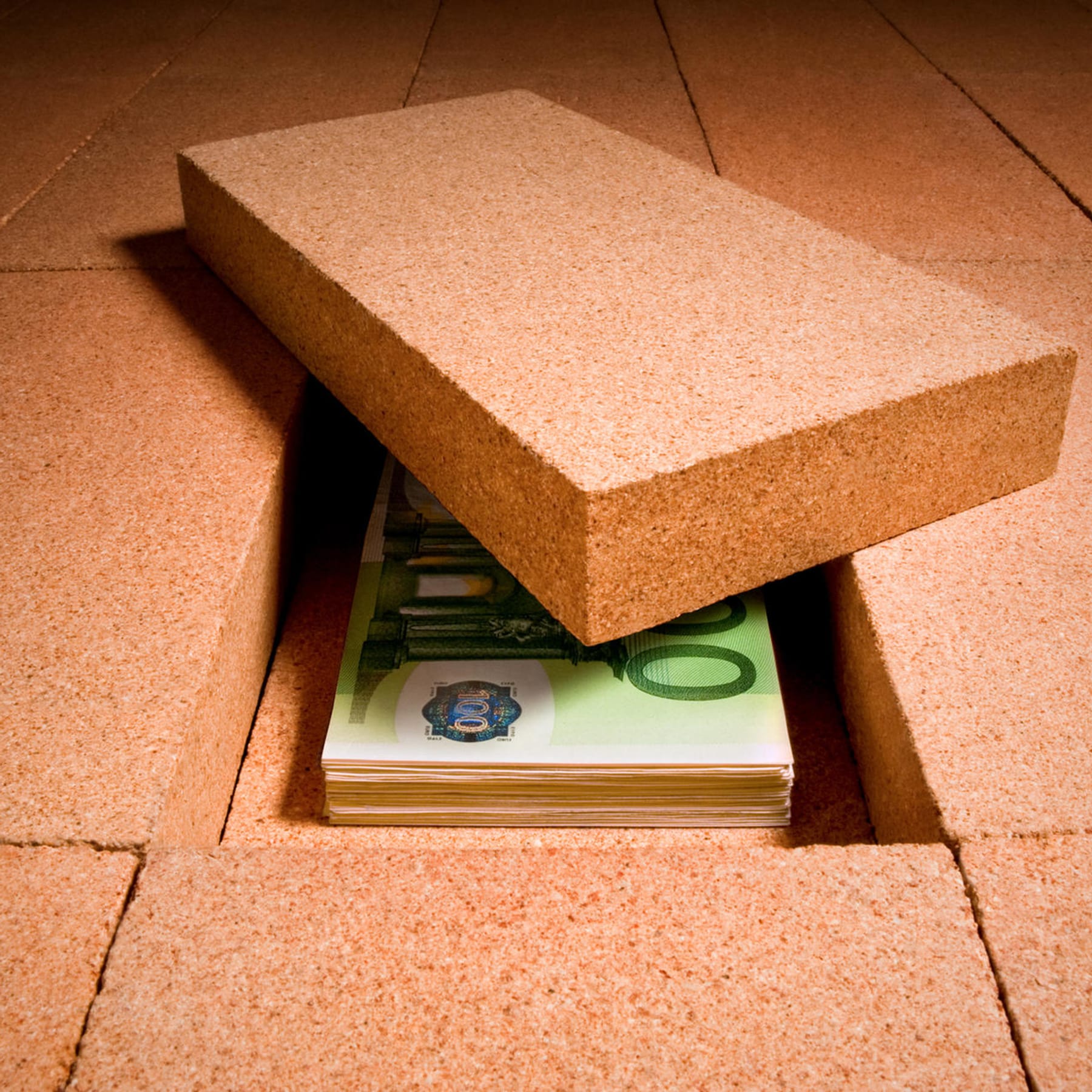 Ausgefallene Geldverstecke: Ideen, wie Sie Ihr Geld sicher verstecken  können