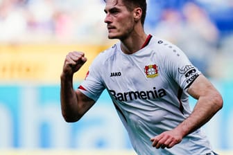 Leverkusens Doppel-Torschütze Patrik Schick jubelt über sein Tor zum Ausgleich gegen Hoffenheim.
