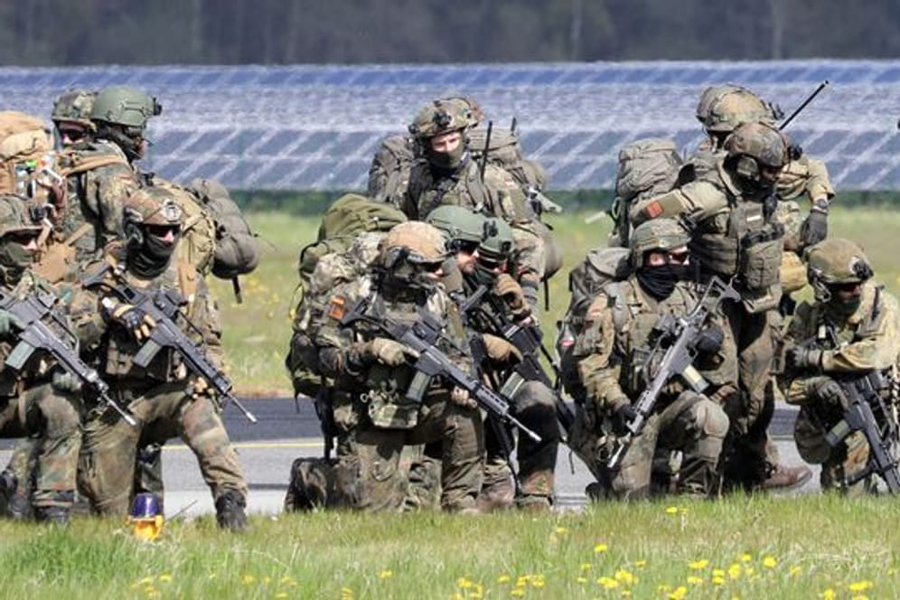 Evakuierungsübung "Schneller Adler" der Bundeswehr