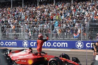 Ferrari-Pilot Charles Leclerc hat sich in Miami die Pole Position gesichert.