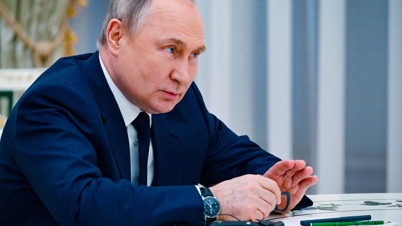 Wladimir Putin im Kreml: Der russische Präsident hat die Medien und damit das öffentliche Bild über die Regierung fast gänzlich im Griff.