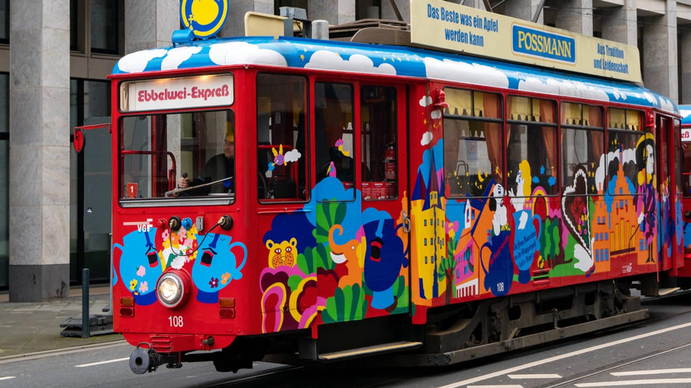 Der Ebbelwei-Express in Frankfurt (Archivbild): Zwei Jahre lang mussten die Fahrten ausfallen.