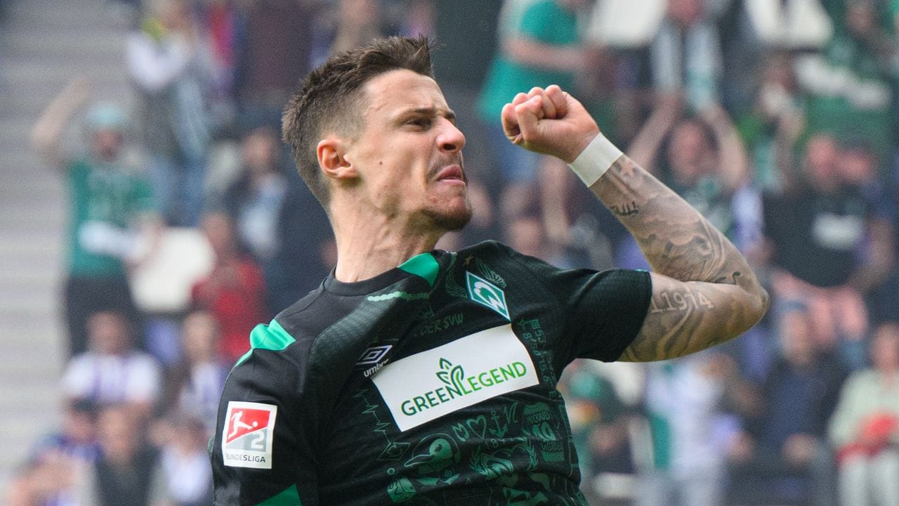 Marco Friedl brachte den SV Werder Bremen mit seinem Tor zum 1:0 in Aue auf die Siegerstraße. Marco Friedl brachte den SV Werder Bremen mit seinem Tor zum 1:0 in Aue auf die Siegerstraße.