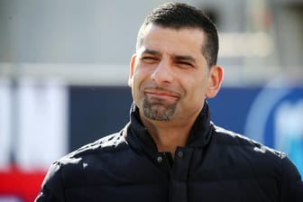 Ex-Schalke-Trainer Grammozis: Vorteil durch den Aufstieg von S04.