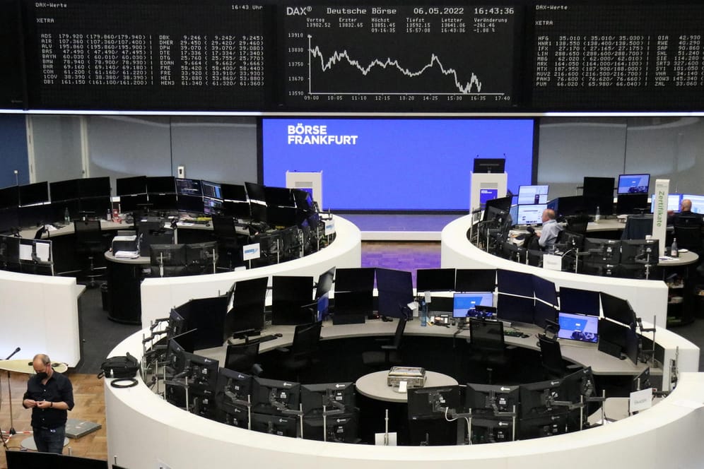 Das Frankfurter Börsenparkett: Am Freitag ging der Dax 1,6 Prozent tiefer aus dem Handel.