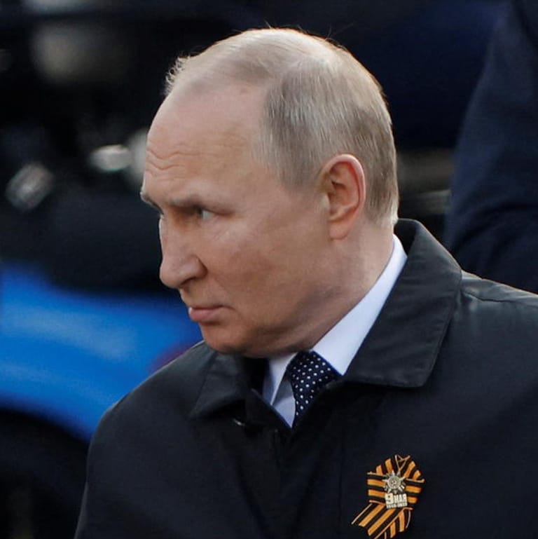 Wladimir Putin bei der Parade zum "Tag des Sieges" in Moskau: Der russische PrÃ¤sident hielt eine konservative Rede und bediente alte Kriegsnarrative.