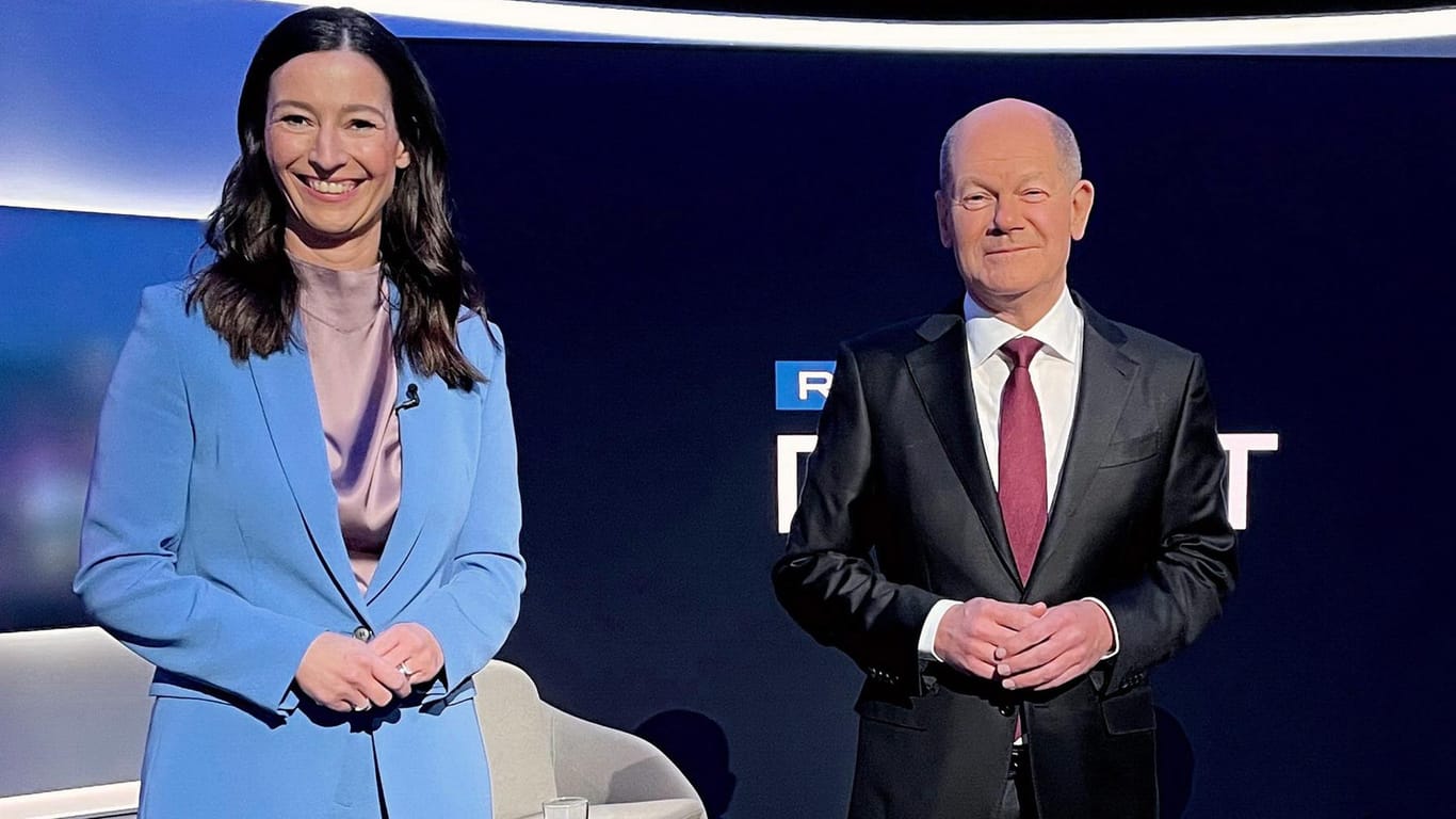 Pinar Atalay begrüßt Bundeskanzler Olaf Scholz am 16. Mai zu einem "RTL Direkt Spezial".