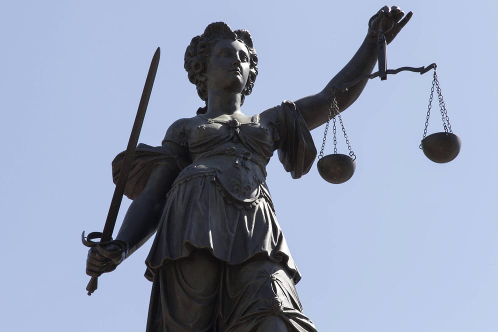 Justitia (Symbolbild): Der Prozess soll bis zum 20. Dezember gehen.