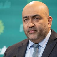 Omid Nouripour: Der Grünen-Chef kritisiert die Union bei den Verhandlungen ums Sondervermögen.