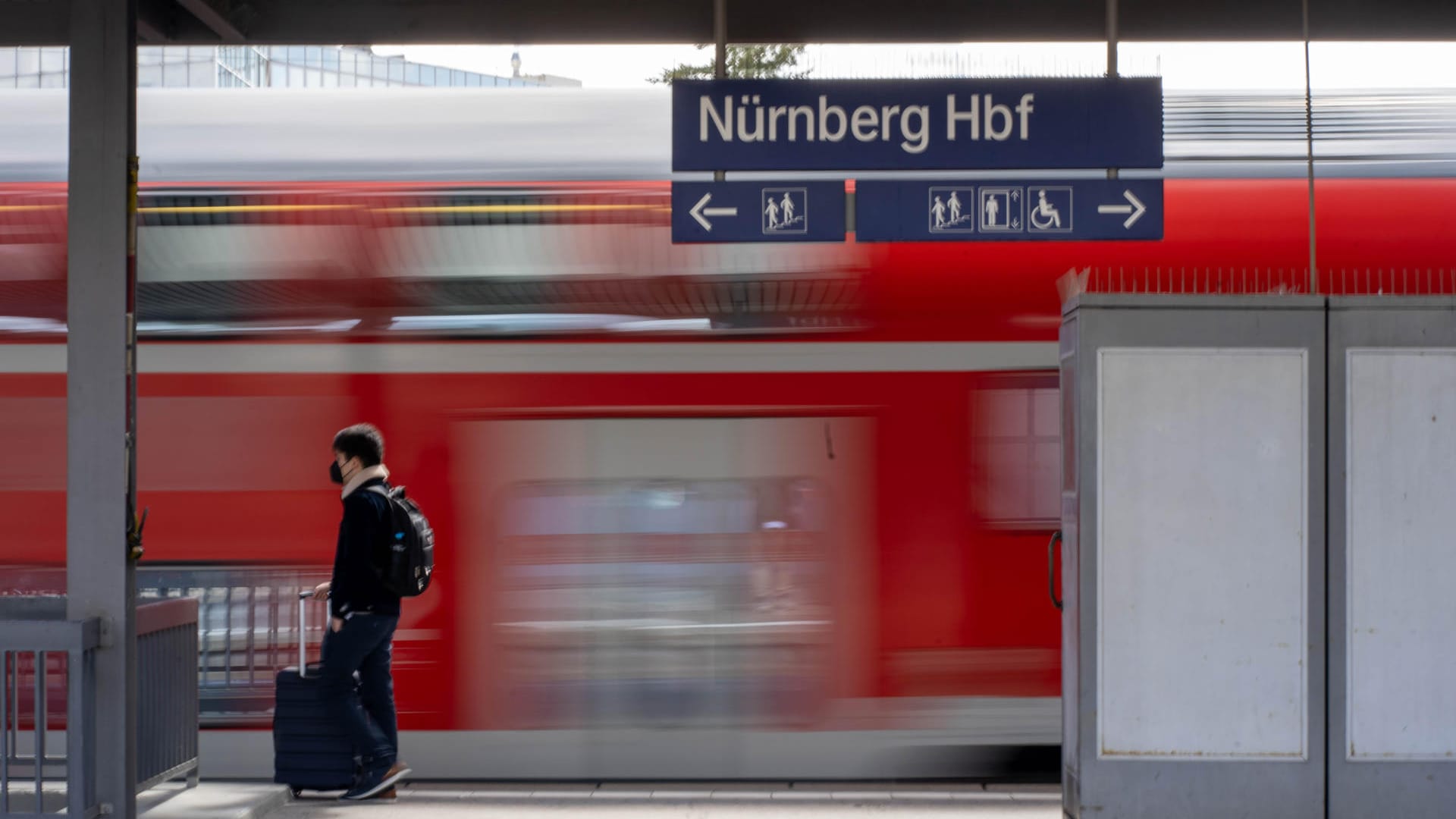 Regionalexpress am Hauptbahnhof (Symbolbild): Mit dem 9-Euro-Ticket lassen sich von Nürnberg so einige Traumziele ansteuern.