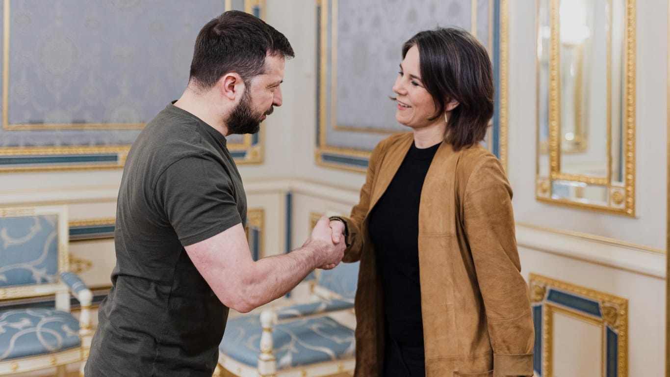 Wolodymyr Selenskyj und Annalena Baerbock (Grüne): Die Außenministerin ist die erste Bundesministerin, die seit Ausbruch des Krieges in die Ukraine gereist ist.
