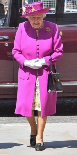 Pink scheint sie besonders zu mögen: Vor allem 2019 setzt die Queen auf kräftige Farben.