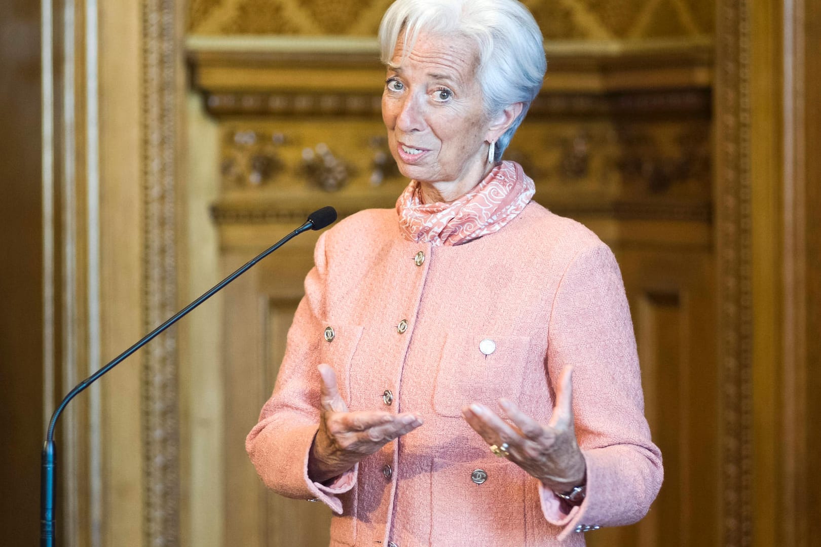 Die Präsidentin der Europäischen Zentralbank, Christine Lagarde (Symbolbild): Die EZB-Chefin war bislang zurückhaltend, was eine Zinserhöhung betrifft, doch im Sommer könnte es nun soweit sein.