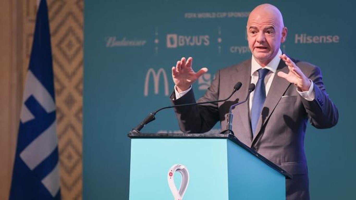 FIFA-Präsident Gianni Infantino verteidigt den WM-Gastgeber Katar.