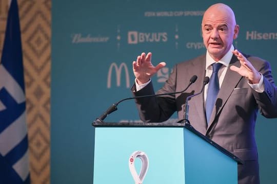 FIFA-Präsident Gianni Infantino verteidigt den WM-Gastgeber Katar.