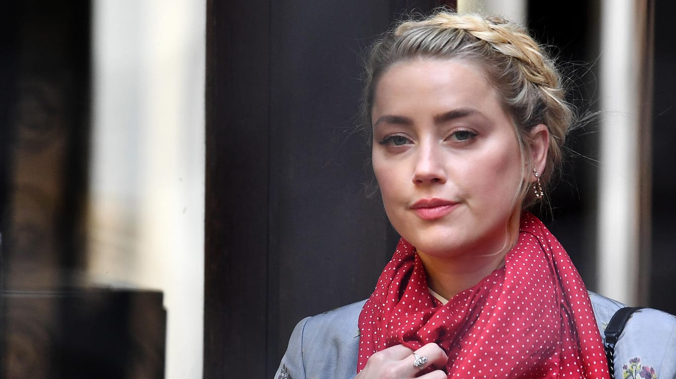 Amber Heard: Die Schauspielerin streitet sich mit ihrem Ex-Mann Johnny Depp aktuell vor Gericht.