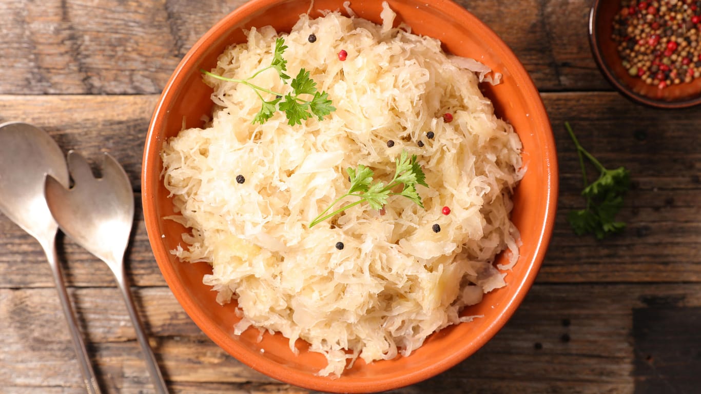Sauerkraut: Es enthält viele gesunde Inhaltsstoffe, ist kalorienarm und macht satt.