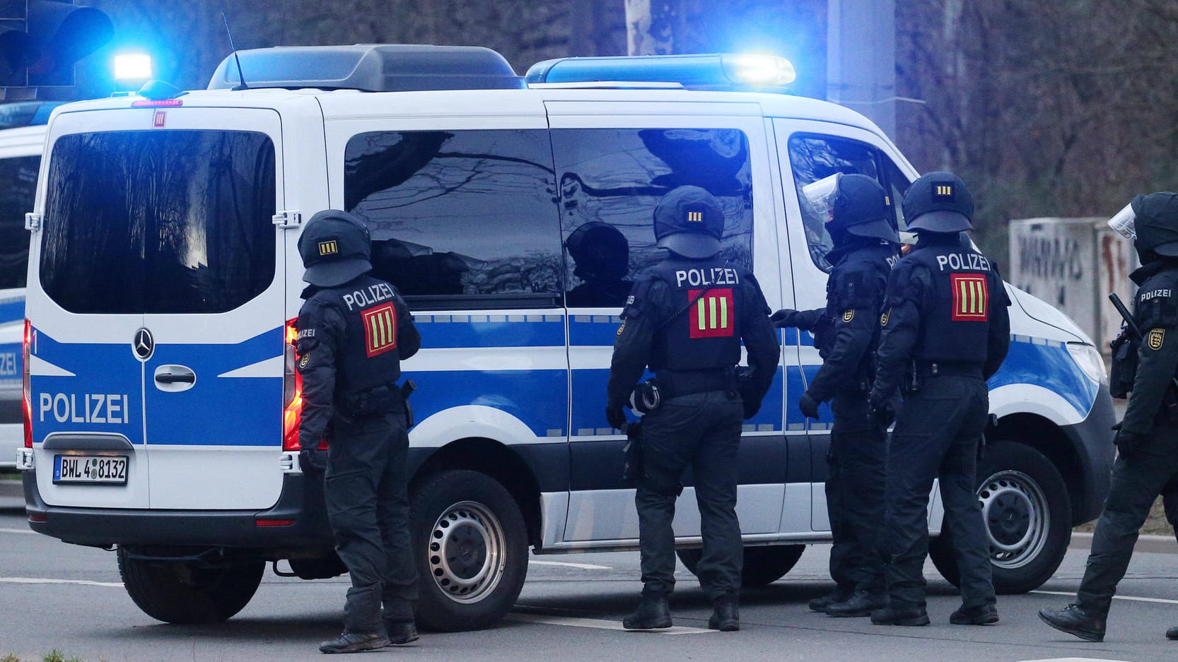 Polizisten in Mannheim (Archivbild): In der baden-württembergischen Stadt gibt es derzeit viel Wirbel um den Einsatz der Beamten.