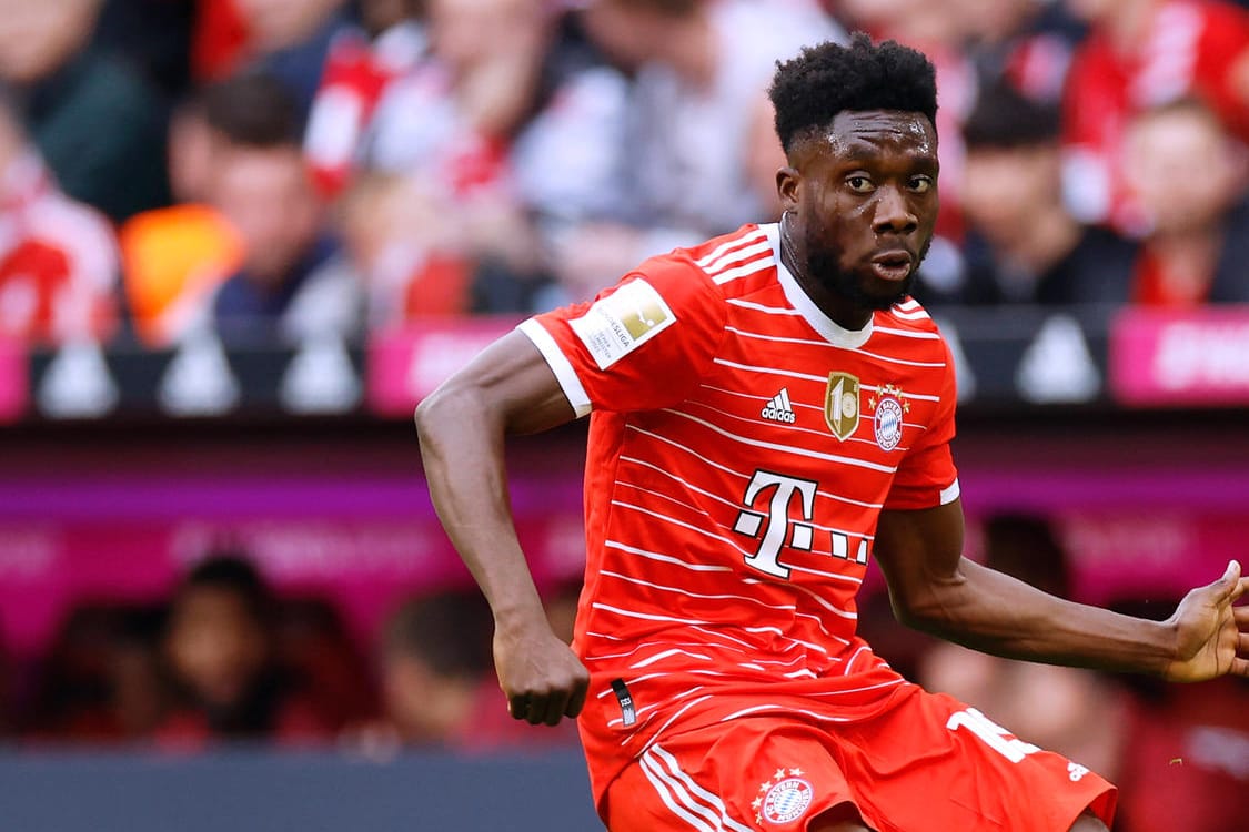 Alphonso Davies: Der kanadische Linksverteidiger des FC Bayern hat sich als Rapper versucht.