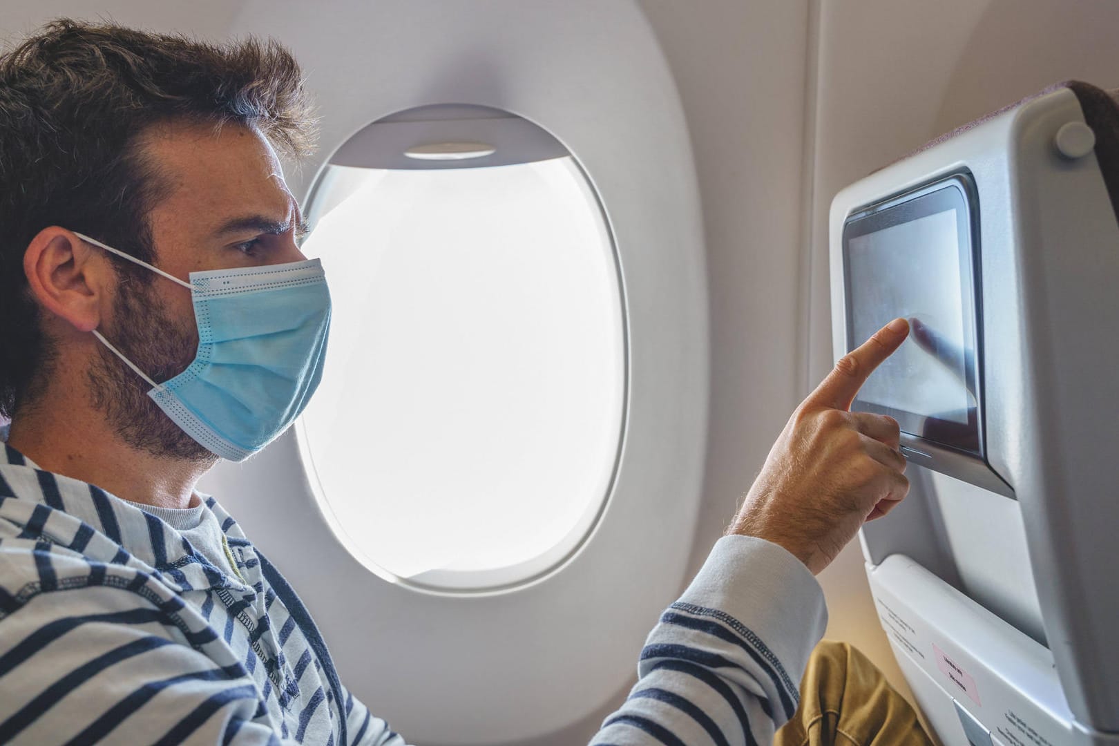 Ab Montag ändern sich die Vorgaben für das Maskentragen in Flugzeugen im EU-Raum. (Symbolfoto)