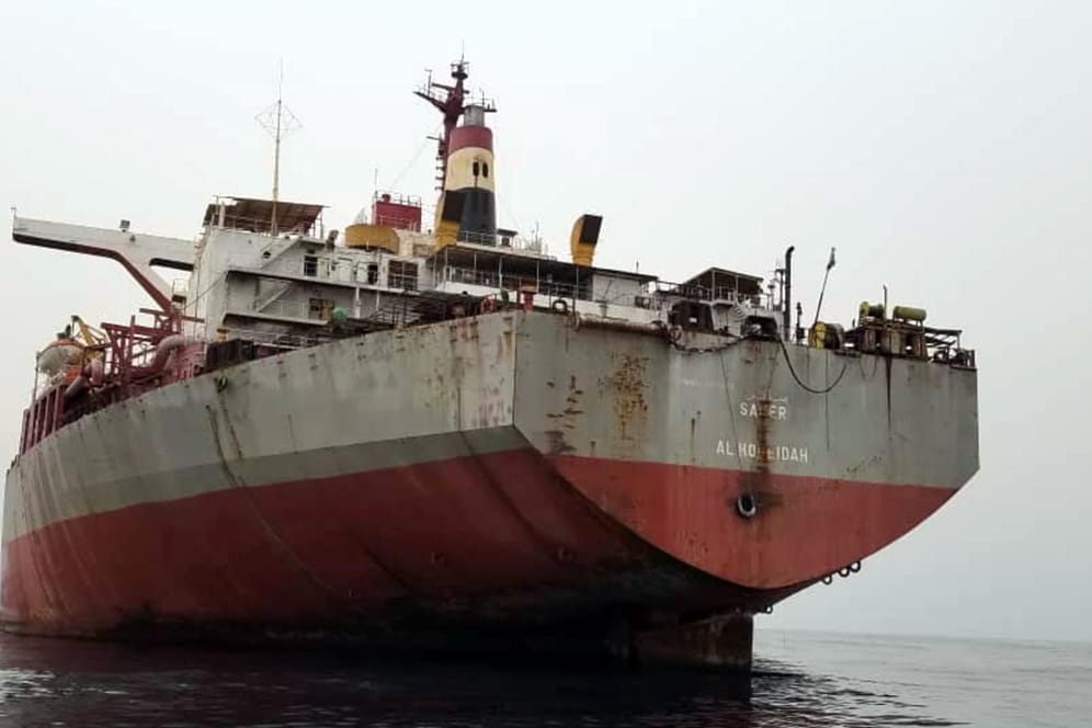Öltanker "Safer": Das Schiff rostet vor der Küste Jemens vor sich hin.