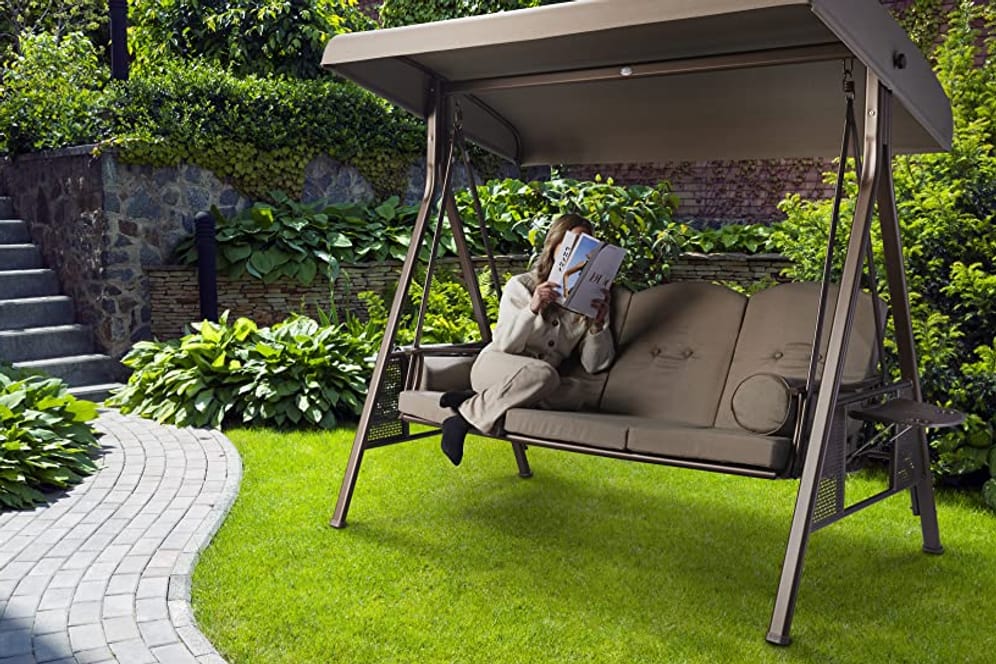 Zum Entspannen und Wohlfühlen: Hollywoodschaukeln für den Garten, Balkon oder die Terrasse.