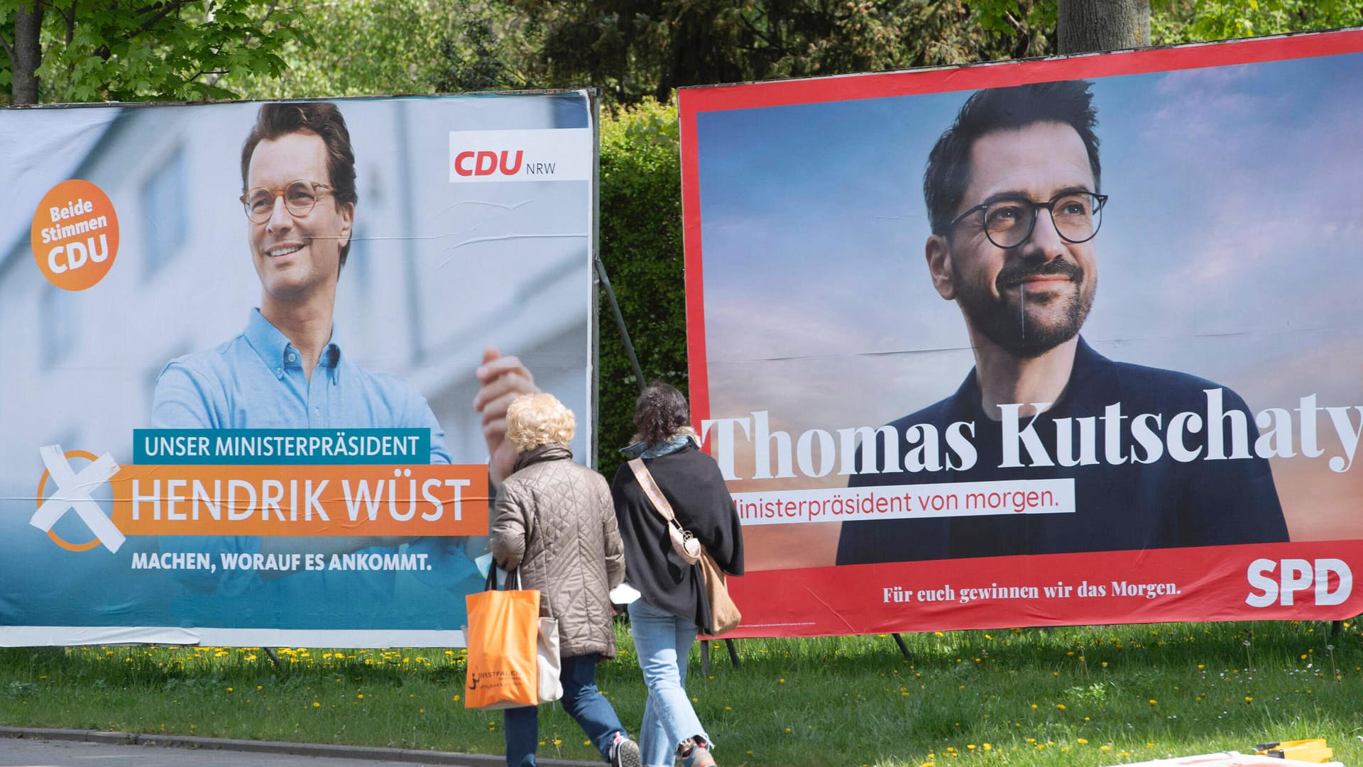 Die Wahlplakate der beiden Spitzenkandidaten von CDU und SPD für die Landtagswahl in NRW (Archivbild): Beide treten kurz vor der Wahl im Fernsehen gegeneinander an. Die Wahlplakate der beiden Spitzenkandidaten von CDU und SPD für die Landtagswahl in NRW (Archivbild): Beide treten kurz vor der Wahl im Fernsehen gegeneinander an.