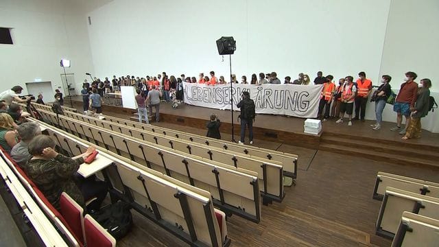 Aktivisten besetzen Uni Leipzig Aktivisten besetzen Uni Leipzig