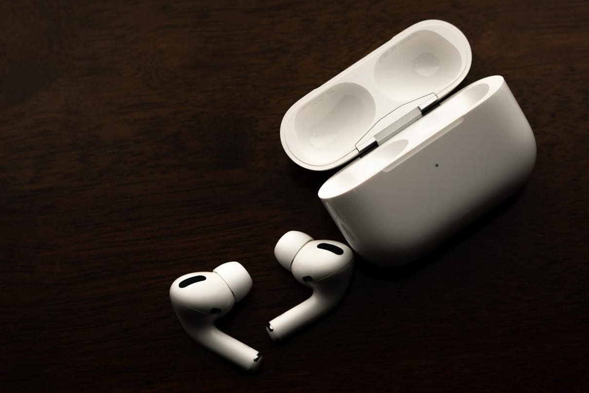 Die AirPods Pro von Apple: Die kabellosen Kopfhörer sind heute reduziert im Angebot.