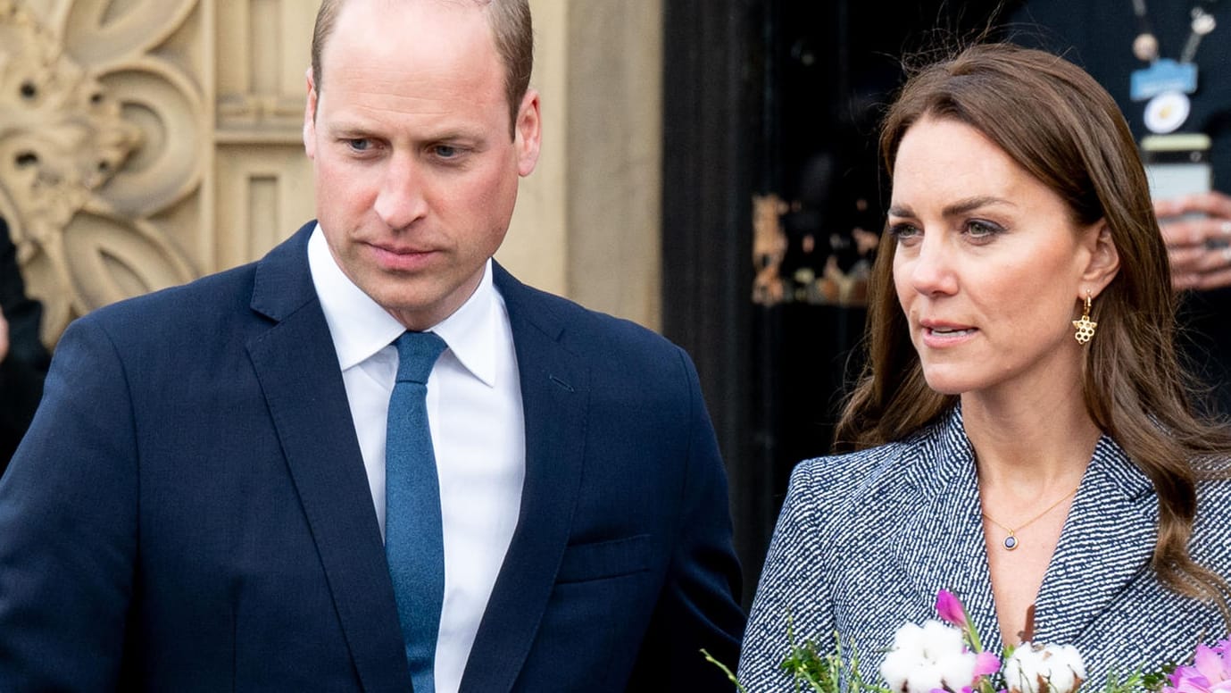 Prinz William und Herzogin Kate: Das Paar hat sich an die BBC-Moderatorin Deborah James gewandt, die derzeit palliativ behandelt wird. Prinz William und Herzogin Kate: Das Paar hat sich an die BBC-Moderatorin Deborah James gewandt, die derzeit palliativ behandelt wird.