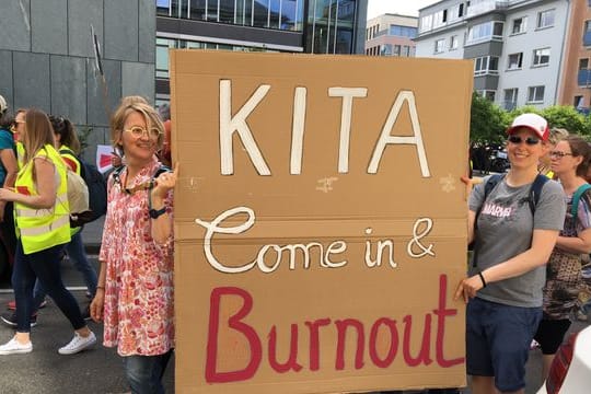 Demonstration von Kita-Beschäftigten in Mainz