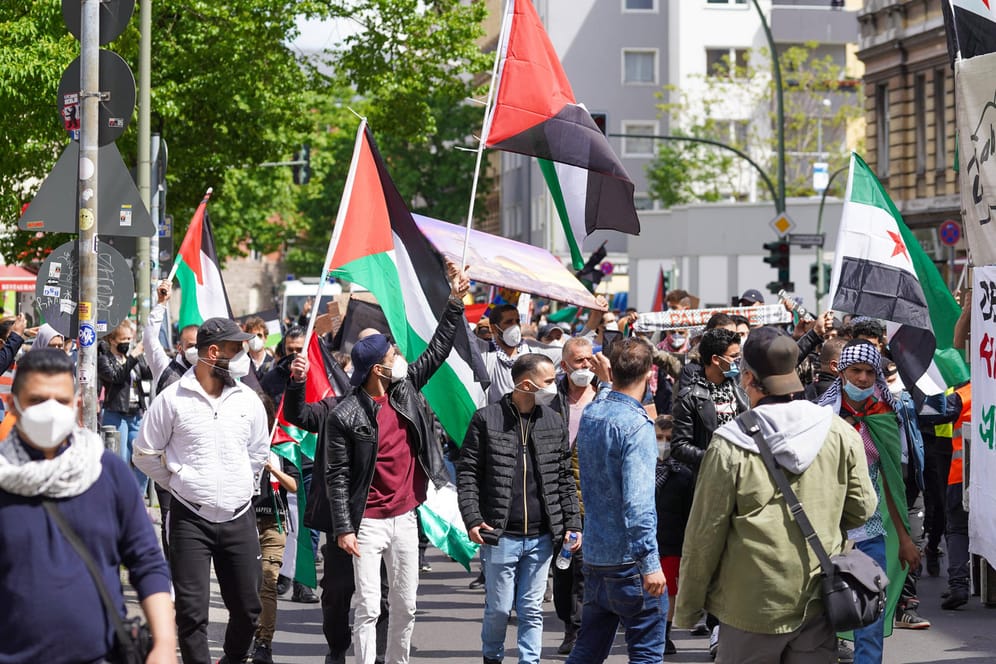 Teilnehmer einer Nakba Demonstration 2021 in Berlin (Archivbild): Dieses Jahr sind mehrere Demonstrationen in Berlin angemeldet.