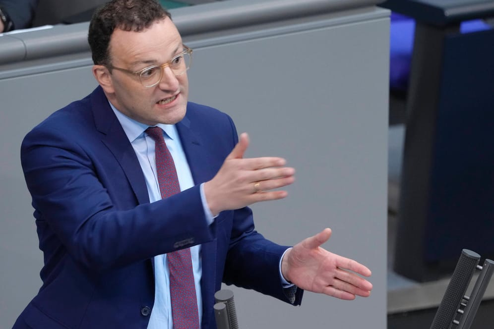 Jens Spahn: Der CDU-Politiker fordert einen Plan, um steigende Preise abzufedern.