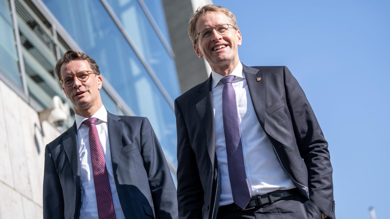 Hendrik Wüst und Daniel Günther: Der Sieg Günthers bedeutet Rückenwind für Wüst, so Politologe Sack.