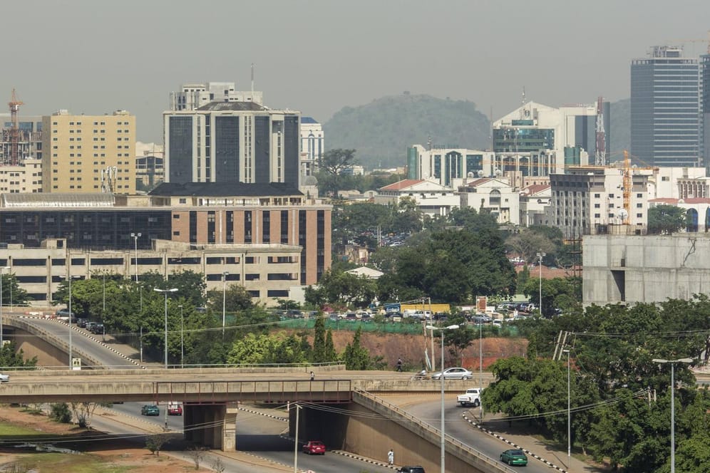 Nigerias Hauptstadt Abuja (Archiv): In mehreren nördlichen Bundesstaaten gilt seit dem Jahr 2000 die Scharia.