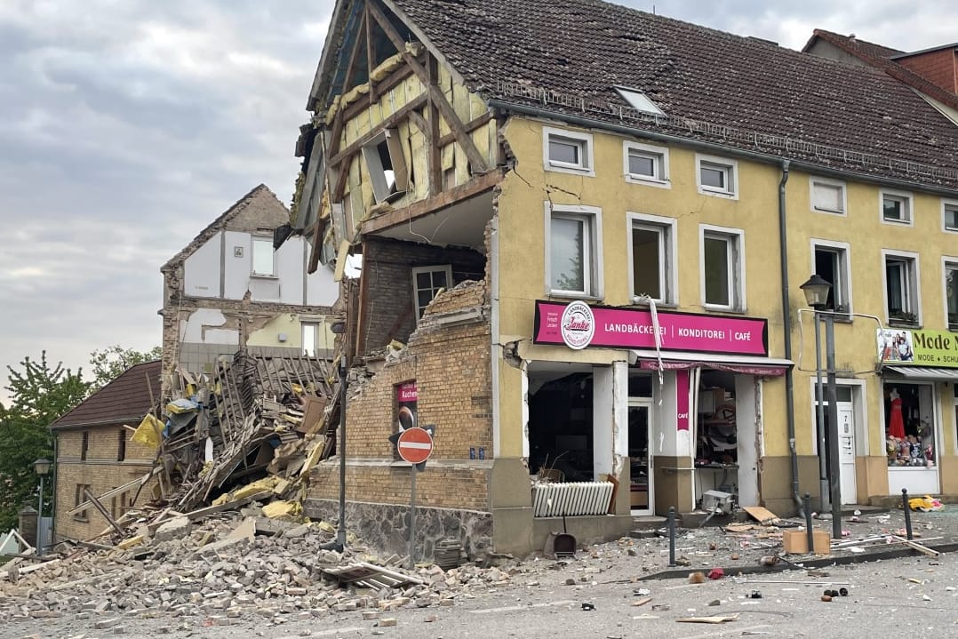 Zerstörte Bäckerei in Lychen: Die Ursache für die Explosion muss noch ermittelt werden.