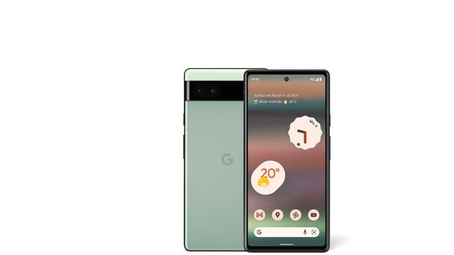 Ab Ende Juli 2022 zu haben: Das Pixel 6a mit Metallrahmen, leicht durchscheinender Kunststoffrückseite und dem Pixel-typischen Kameraband (ab ca. Ab Ende Juli 2022 zu haben: Das Pixel 6a mit Metallrahmen, leicht durchscheinender Kunststoffrückseite und dem Pixel-typischen Kameraband (ab ca.