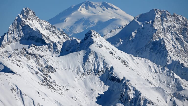 Der Berg Elbrus im russischen Nordkaukasus: Der Bergsteiger meldete seinen Aufstieg zuvor nicht an (Symbolbild).