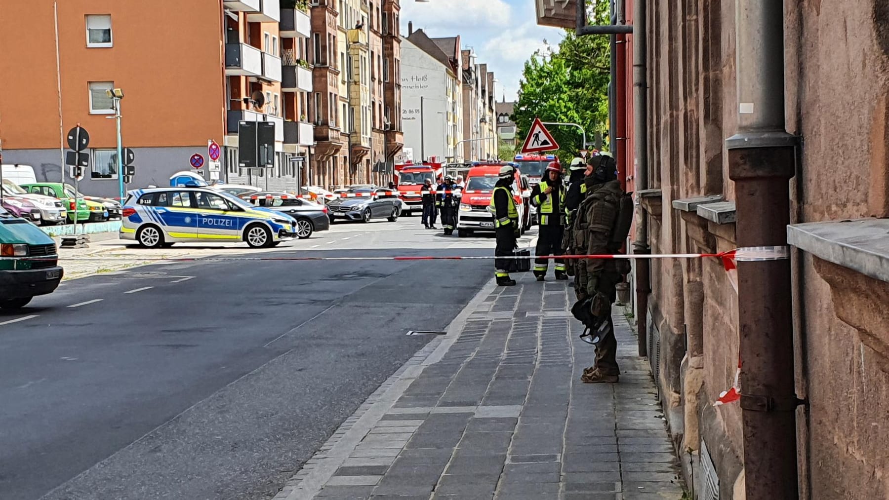 SEK-Einsatz In Nürnberg: Vermisster Mann Verschanzt Sich In Wohnung