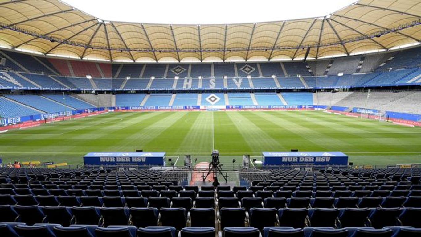 Dem Hamburger SV fehlen laut einem "Bild"-Bericht mehrere Millionen Euro, um das Volksparkstadion für die EM 2024 zu renovieren.