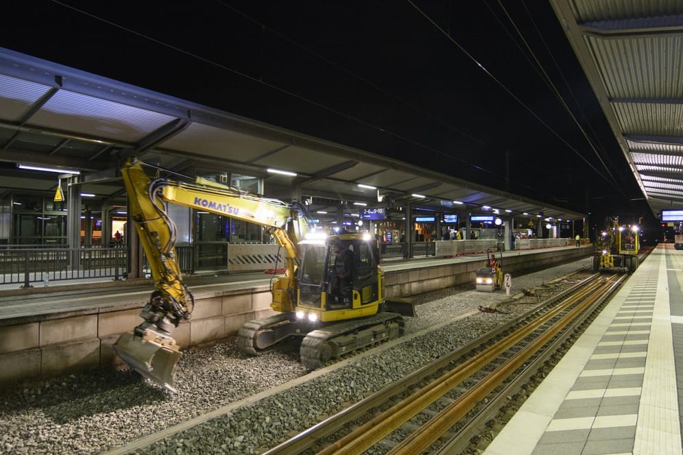 Gleisbauarbeiten im Bahnhof München Pasing (Archivbild): Mehr Platz und pünktlichere Züge.