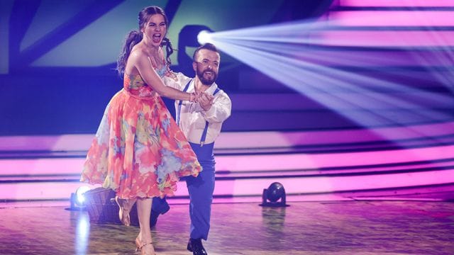 Sportler Mathias Mester und seine Tanzpartnerin Renata Lusin bei "Let's Dance".