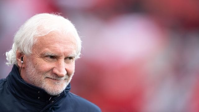 Hört am Ende des Saison bei Bayer 04 Leverkusen auf: Rudi Völler.