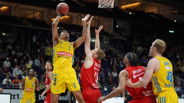 Alba Berlin - Brose Bamberg Alba Berlin - Brose Bamberg