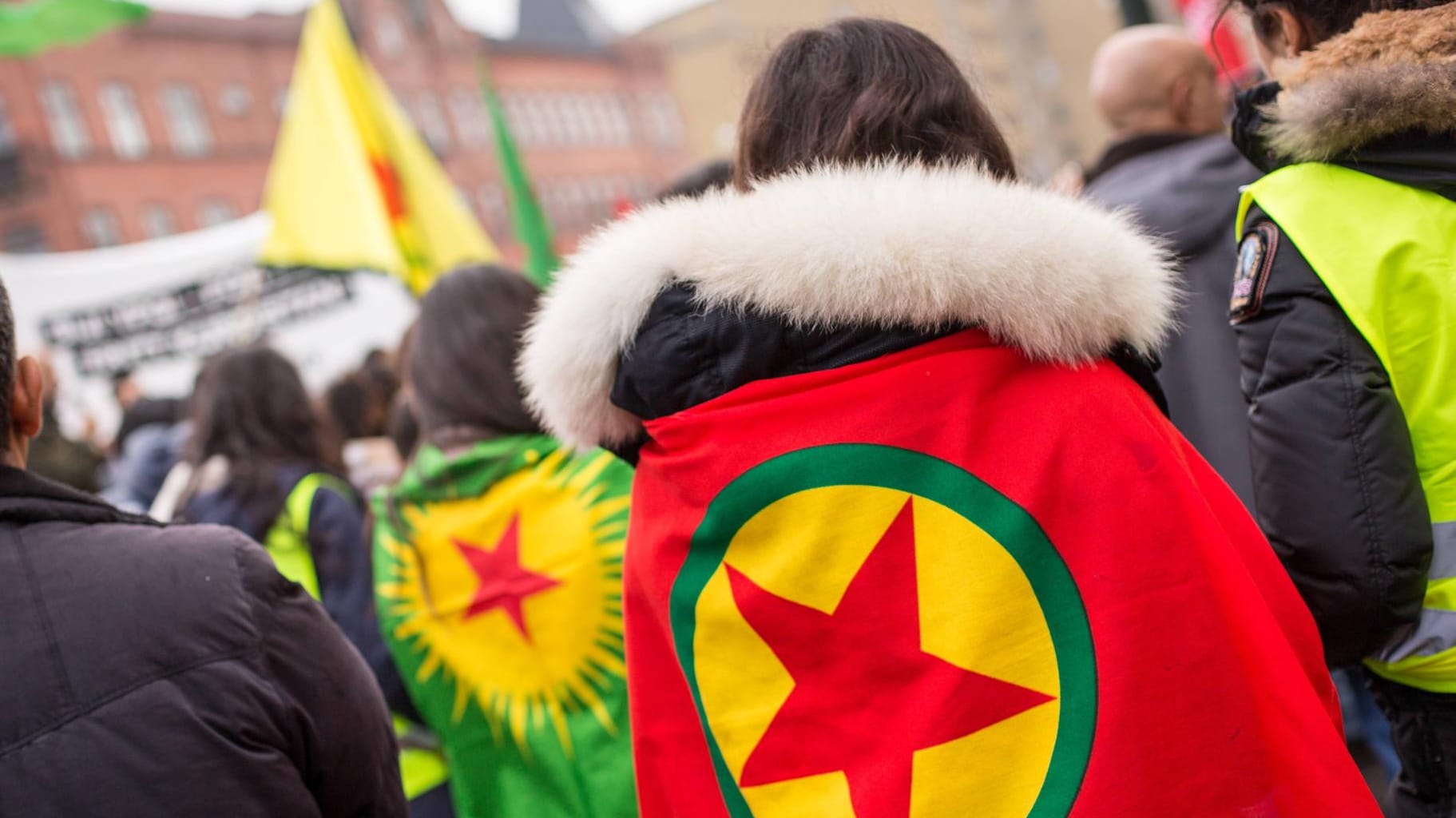 PKK-Fahnen bei einer Demonstration in Malmö, Schweden: Der türkische Präsident wirft den skandinavischen Ländern vor, Rückzugsorte für die verbotene kurdische Arbeiterpartei PKK zu bieten.