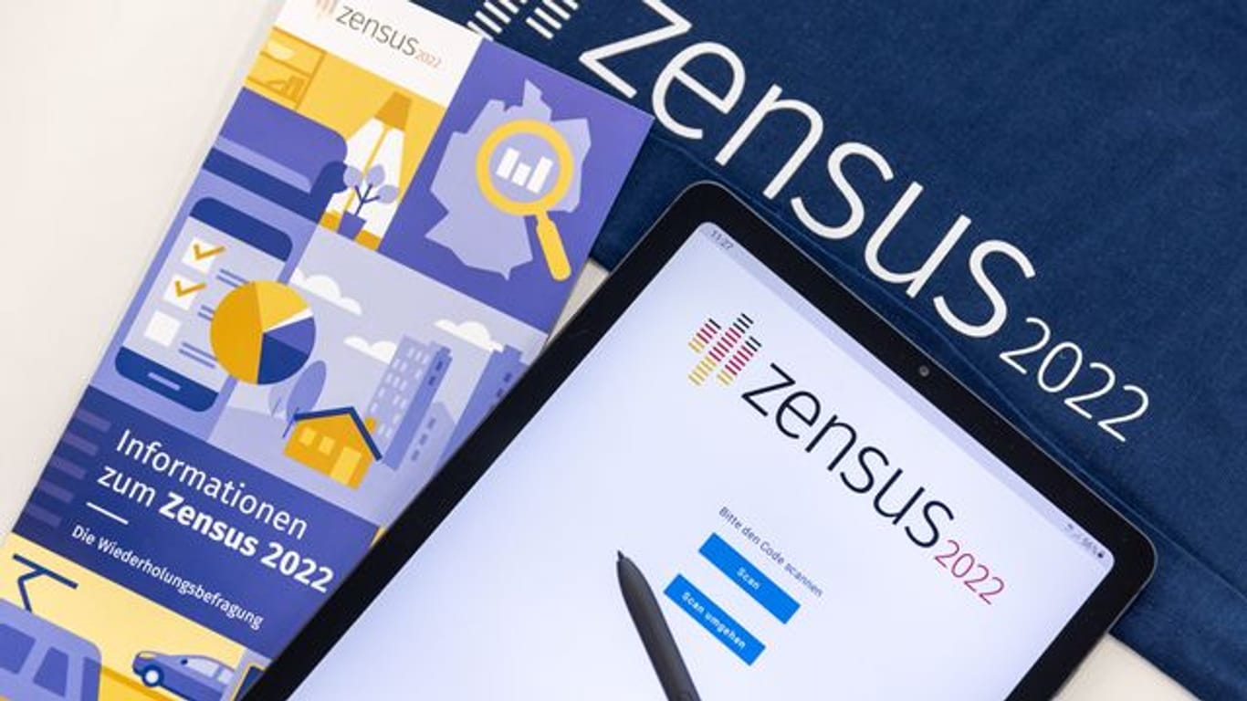 Ein Tablet zur Befragung für den diesjährigen Zensus