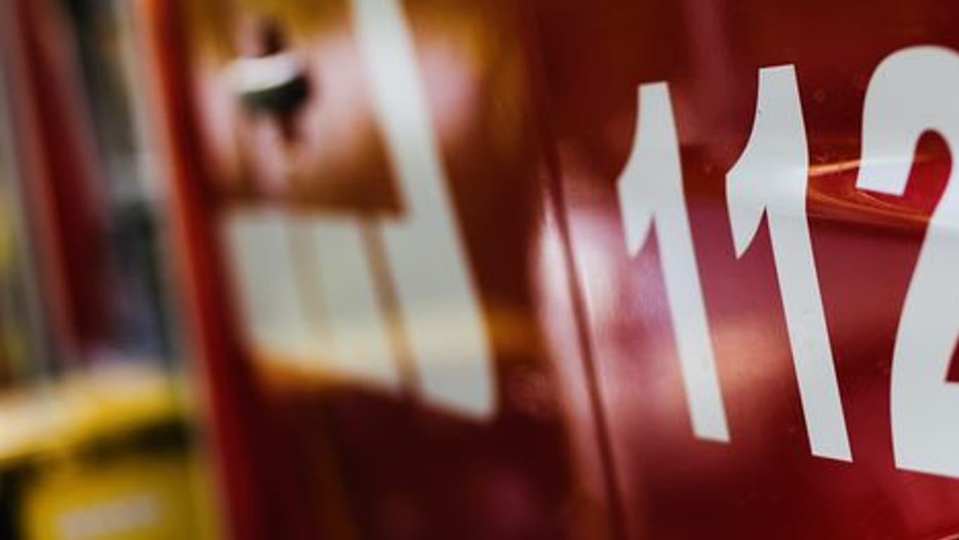 Feuerwehrfahrzeug in München (Symbolfoto): Rettungskräfte evakuierten 20 Menschen.